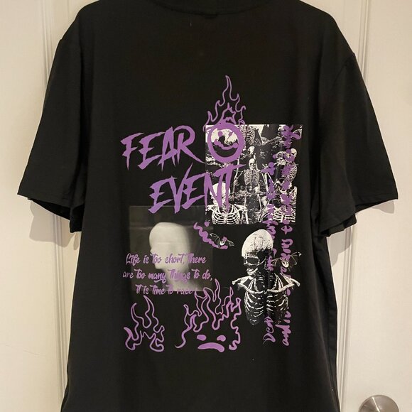 black t-shirt - Picture 2 of 2